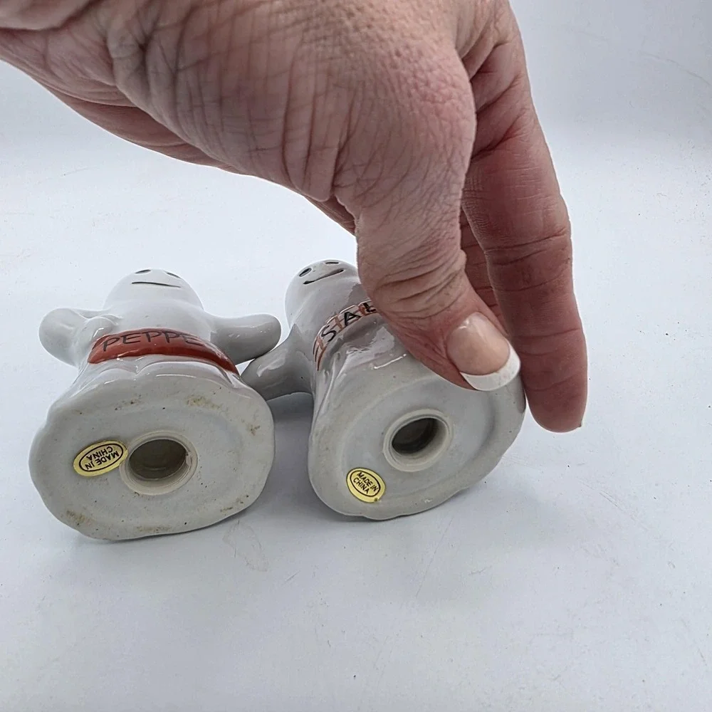 Vtg Ghost Salt & Pepper Shakers Ceramic Small White Set Of 2‎ Halloween Decor